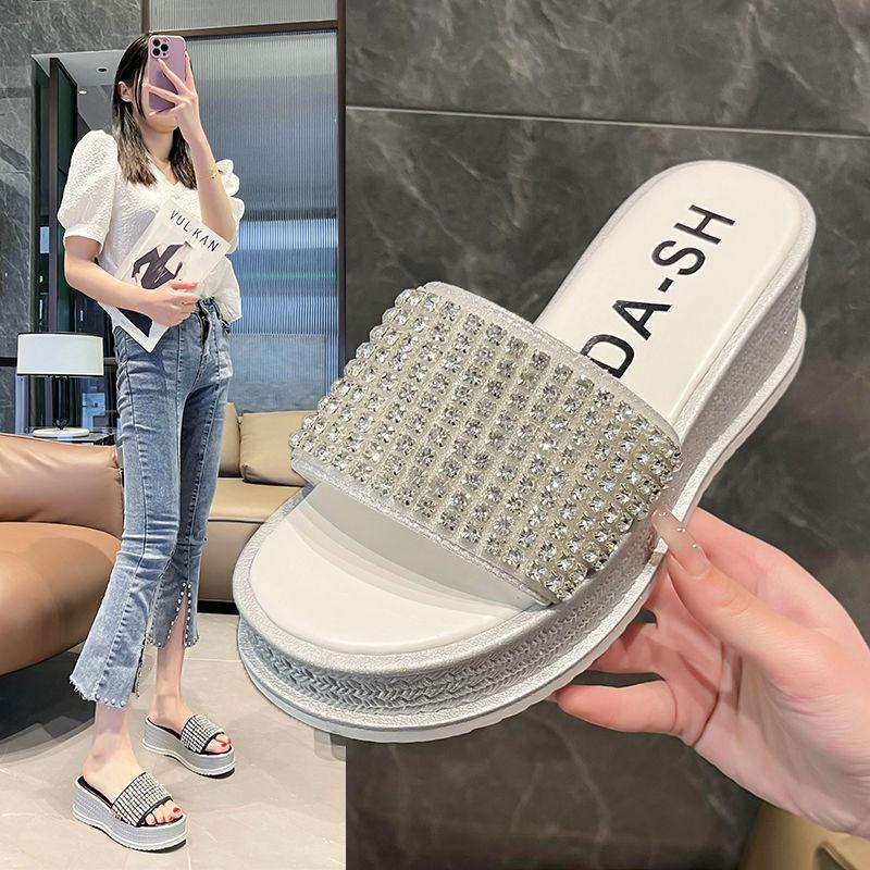 Dép đế xuồng đính đá thời trang cho nữ