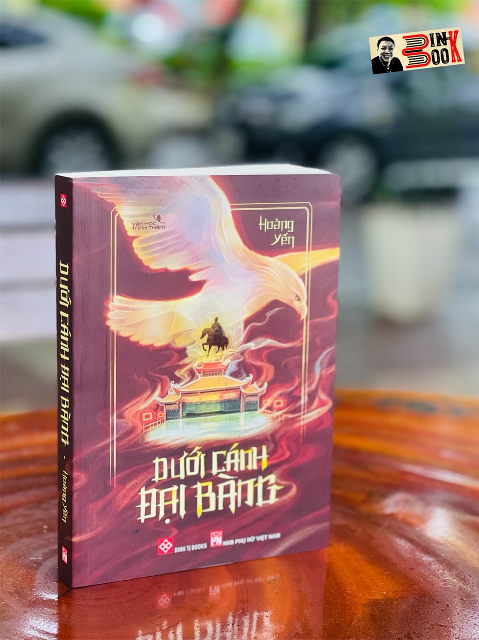 DƯỚI CÁNH ĐẠI BÀNG – Hoàng Yến – Đinh Tị Books – bìa mềm