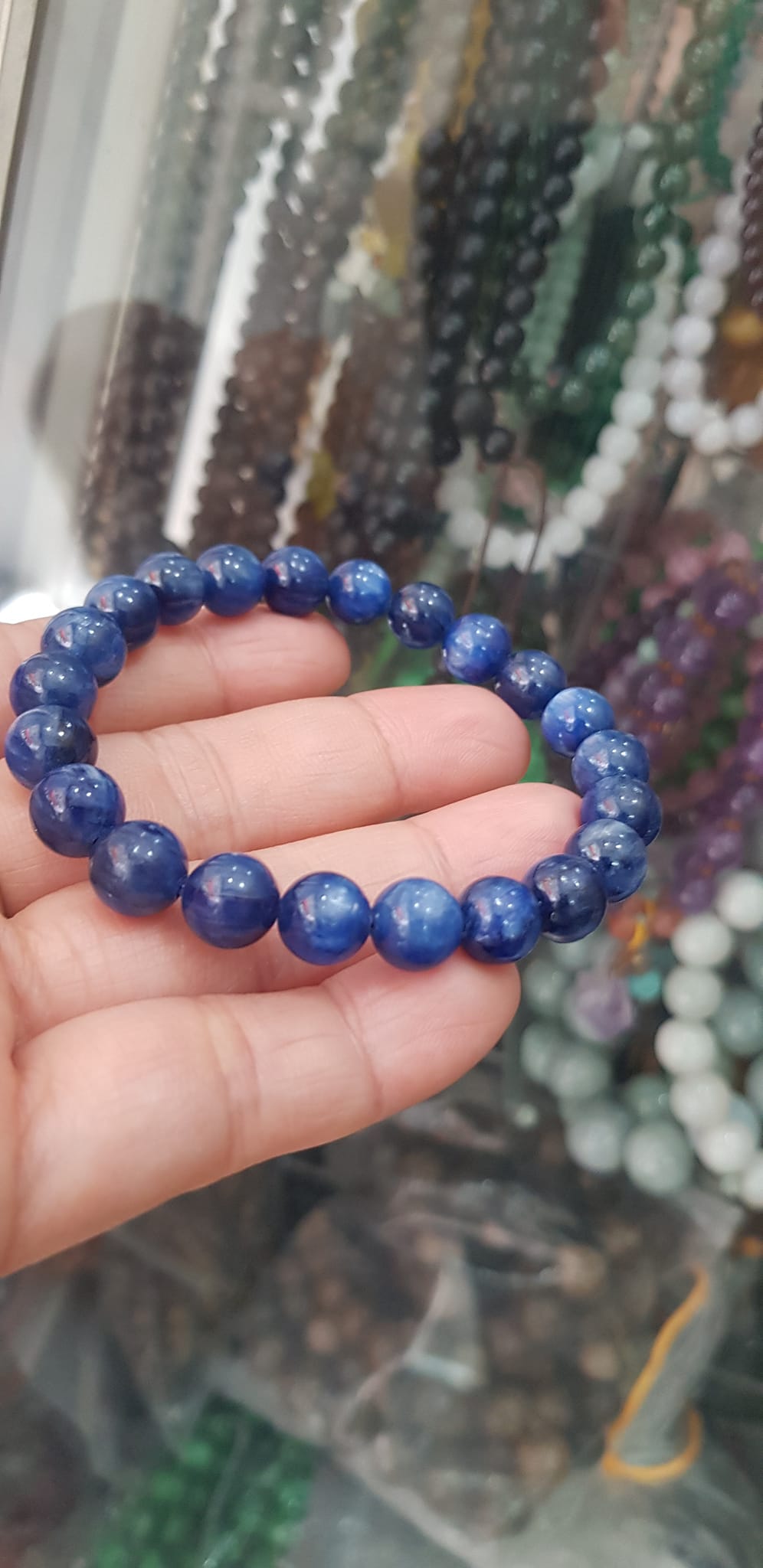 Vòng tay nữ đá kyanite tự nhiên cao cấp hay đá Sapphire nước xanh dương Đậm bóng đẹp 8,5mm nữ mệnh Thủy mệnh Mộc đeo ạ
