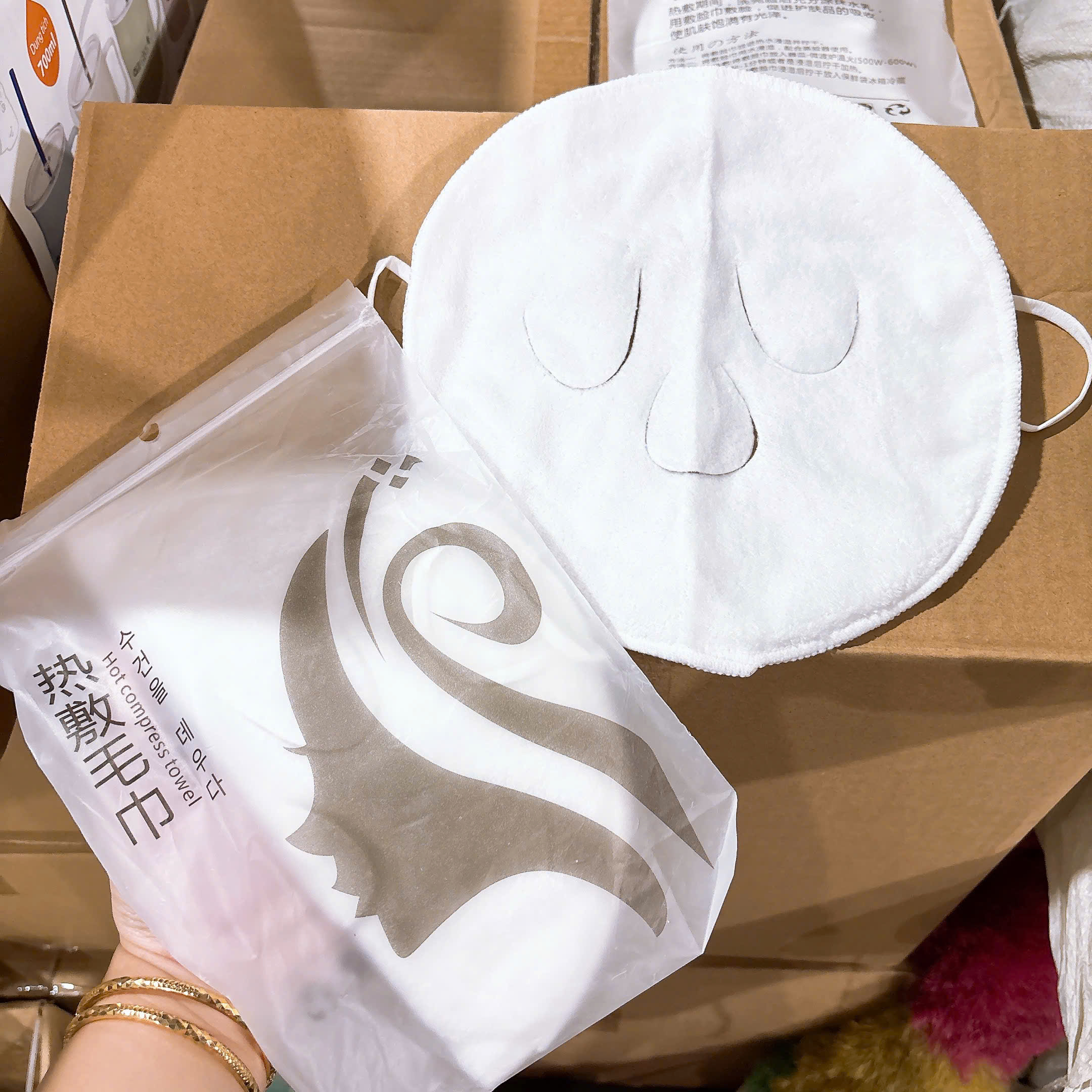 Khăn Mặt Nạ Chườm Nóng Lạnh Chăm Sóc Da Hiệu Quả Tại Nhà