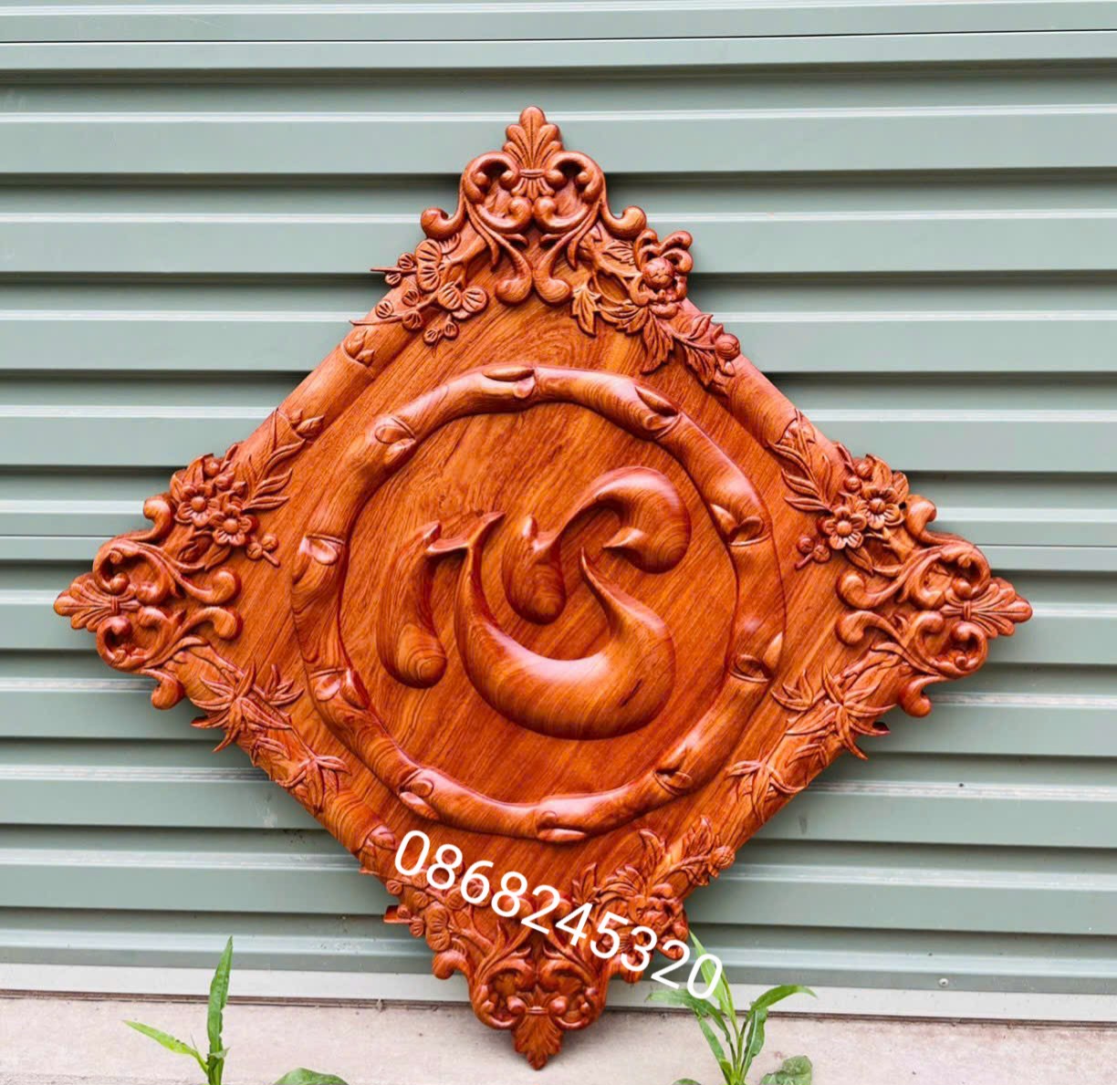 Tranh chữ tâm bằng gỗ hương đá kt 55×55×4cm