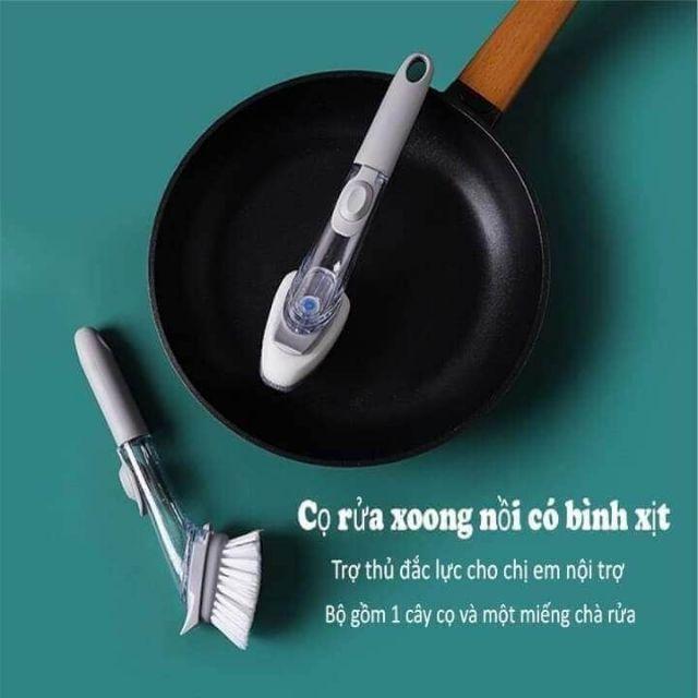 Cọ rửa xong nồi, chén bát có ngăn chứa dầu rửa