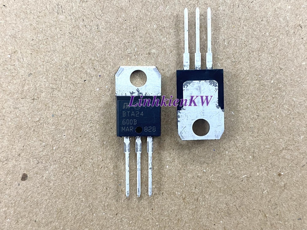 Triac cắm BTA24-600 BTA24 mới chính gốc !