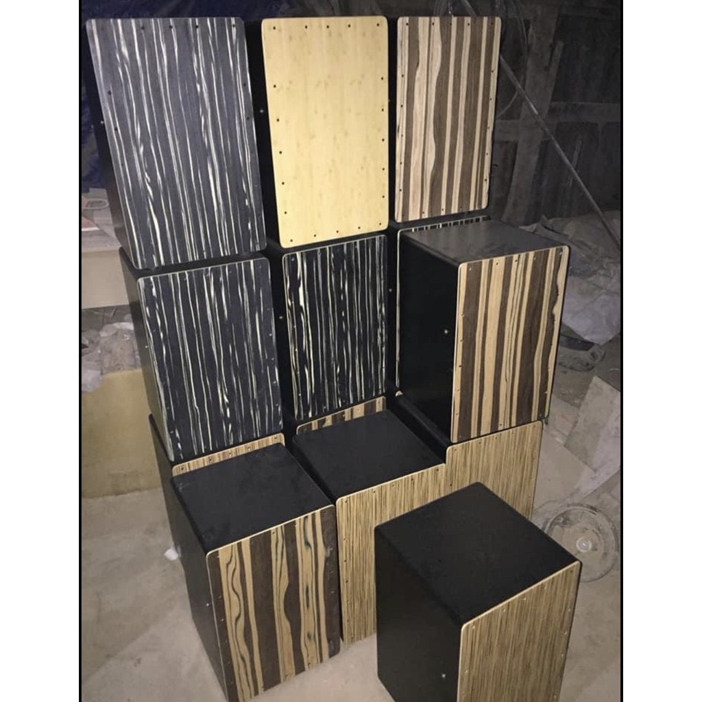 Trống cajon có tai