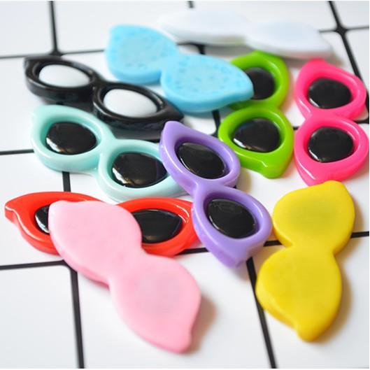 Chuyên Charm * Charm mắt kính sành điệu cho các bạn trang trí vỏ điện thoại, làm Jibbitz, DIY