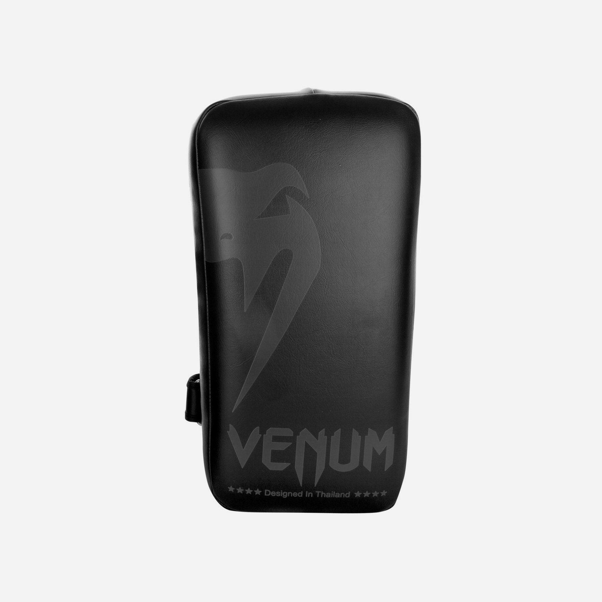 Đích đấm đá tập luyện Venum Giant Kick Pads (Pair)-Black/Black - VENUM-1120-114