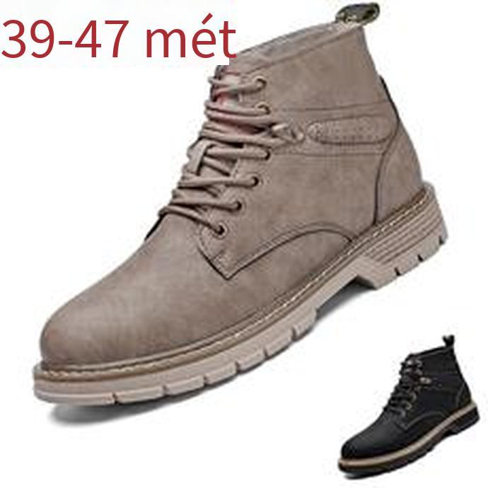 Phong cách mới nhất của giày bốt Martin phiên bản Hàn Quốc giày lưới màu đỏ khuyên dùng cho các cặp đôi giày công sở