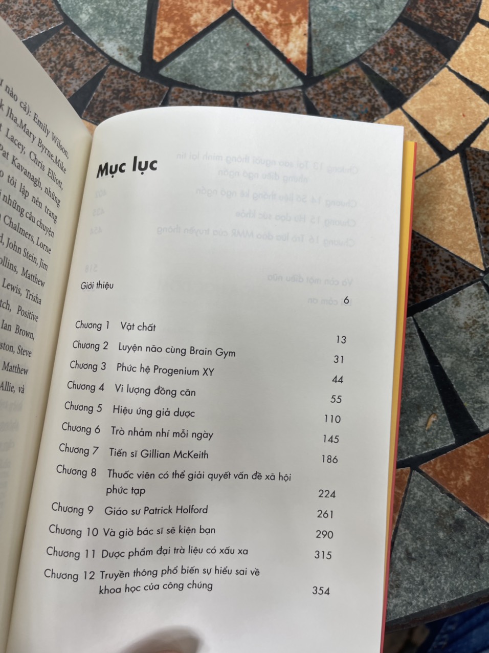 KHOA HỌC DỎM - Vạch Mặt Lang Băm Và Ngành Công Nghiệp Dược Phẩm - Ben Goldacre – Vũ Trần & Linh Nguyễn dịch – AZ Việt Nam – NXB Dân Trí (Bìa mềm)