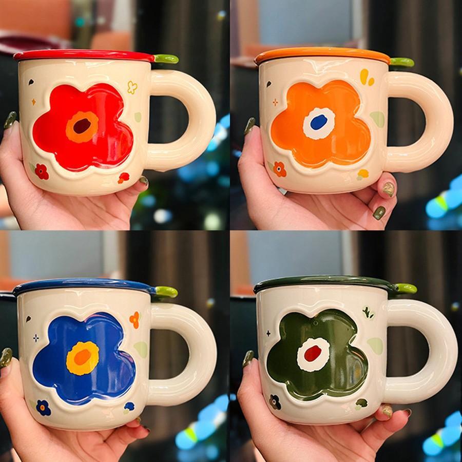 Cốc Sứ Hoa Cúc Có Nắp Tặng Kèm Thìa Bông Hoa Thích Hợp Cafe Văn Phòng, Tặng Quà