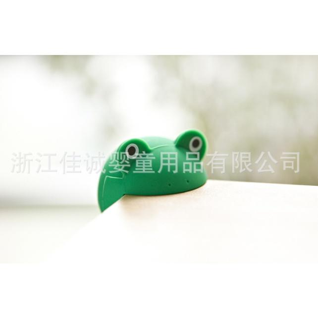 Miếng bịt Góc Nhọn Bàn hình thú CUTE , bọc góc giường bảo vệ an toàn cho bé