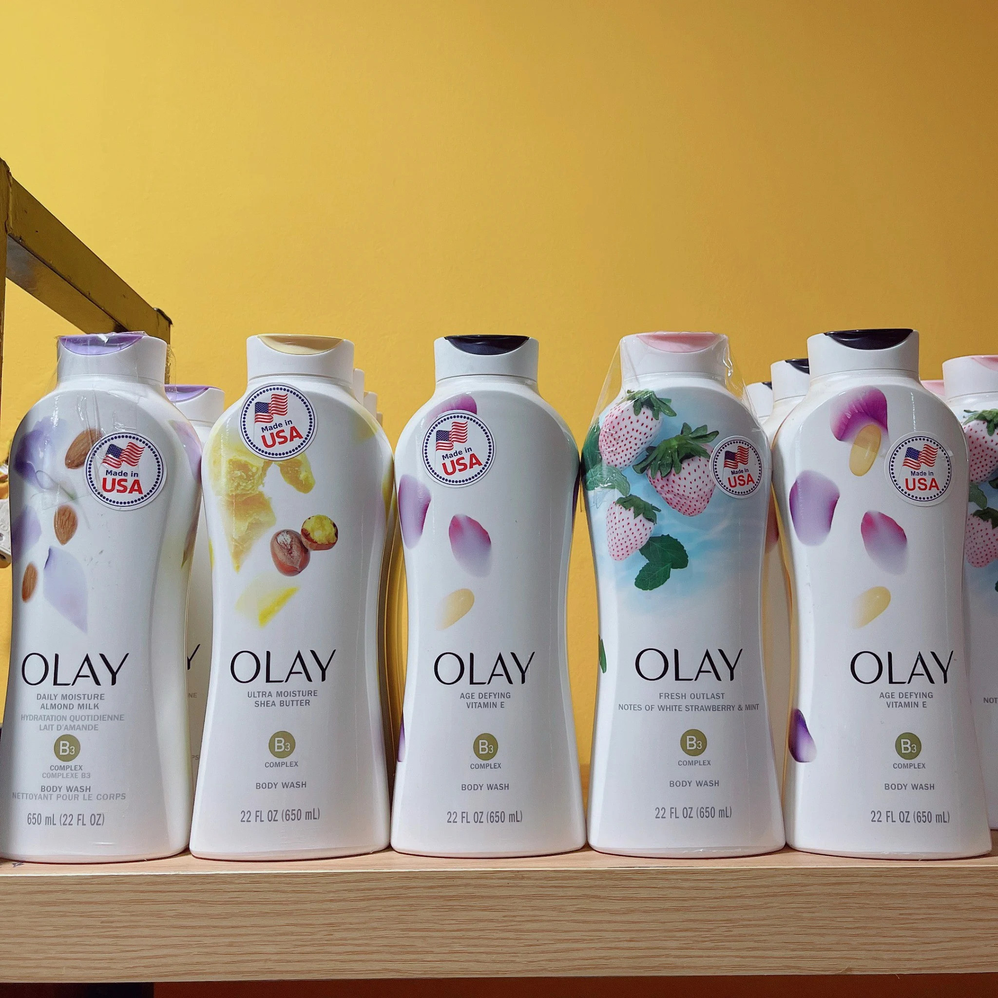 Sữa tắm Olay Body Wash dưỡng da, thơm mát lưu hương 650ml