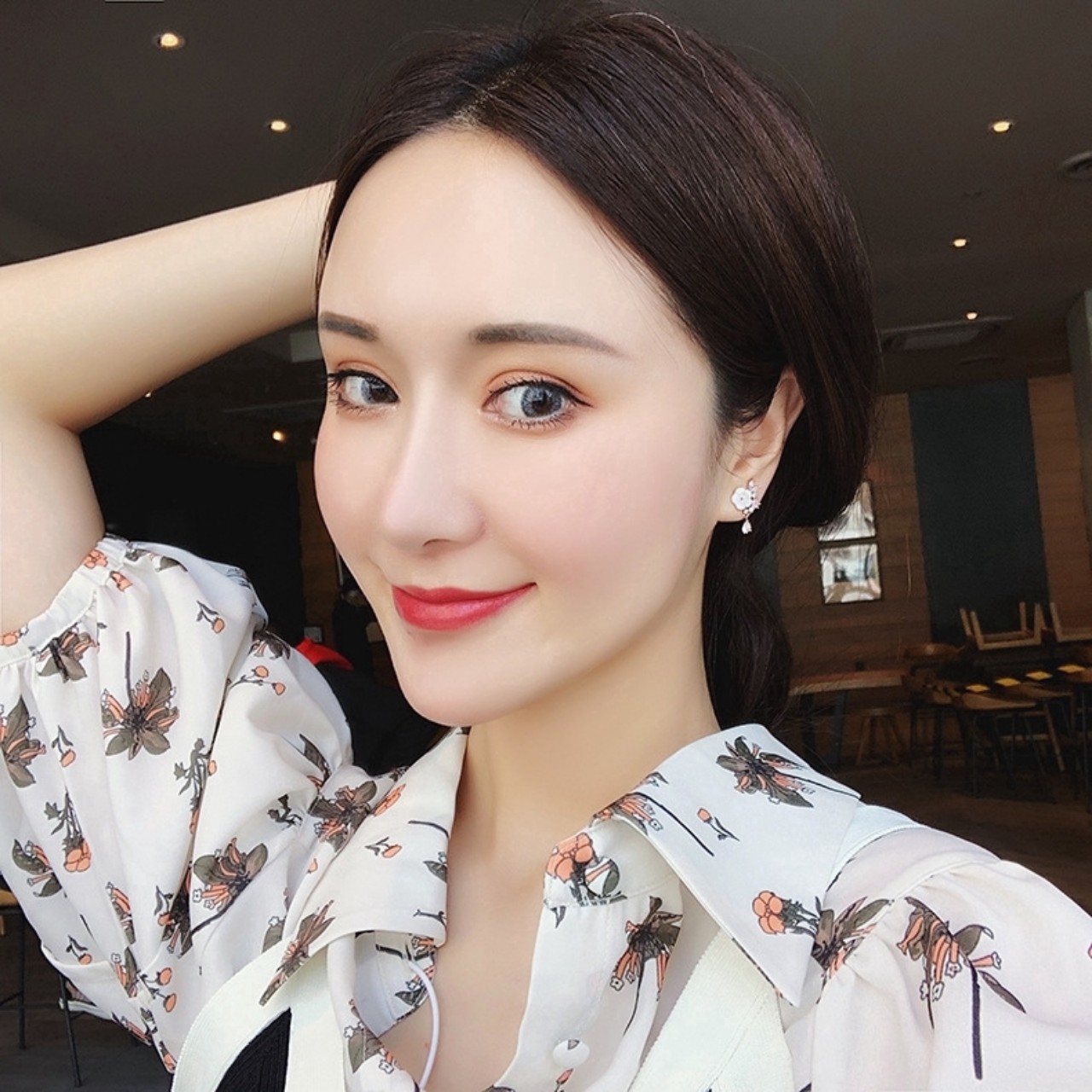 Bông tai bất đối xứng phong cách Hàn Quốc