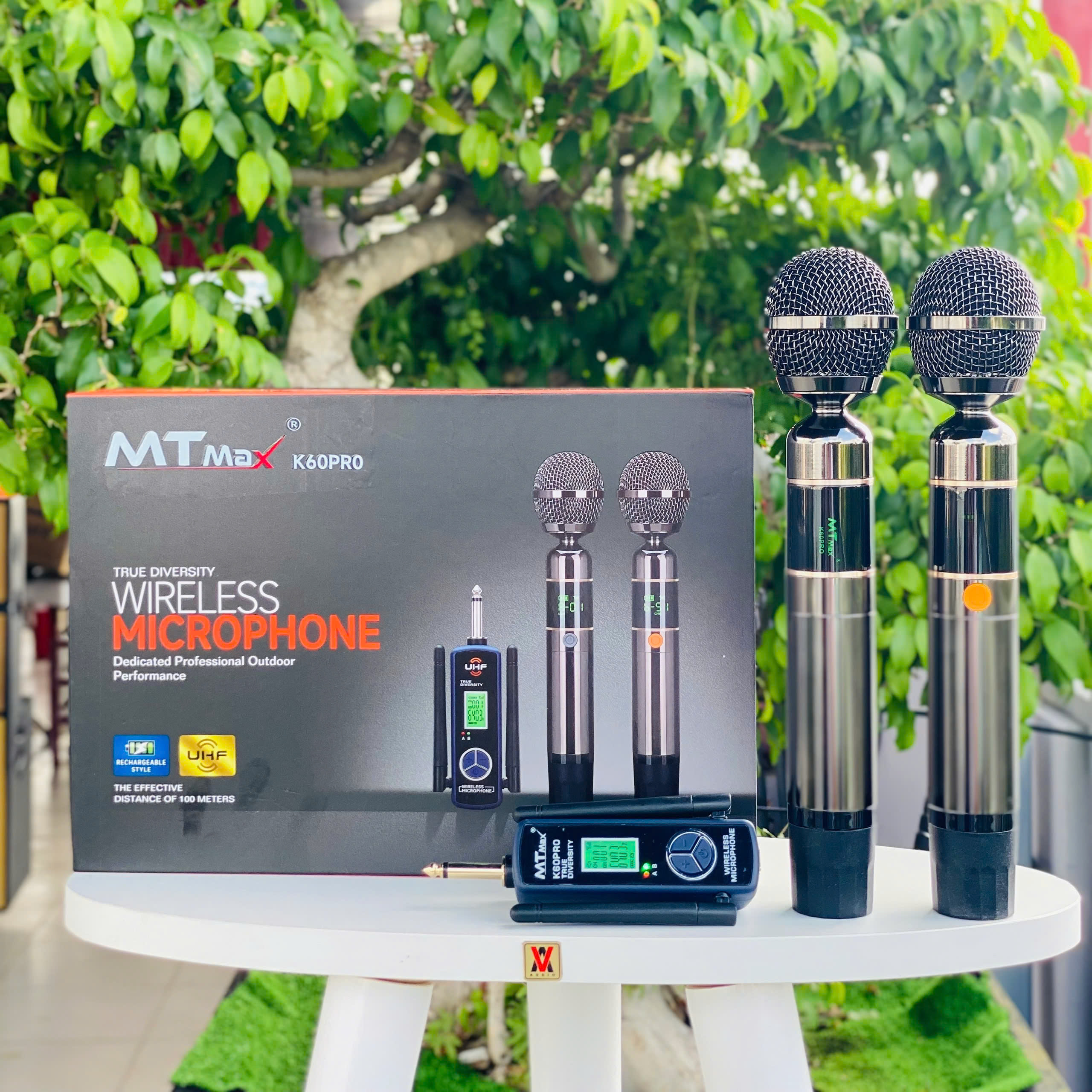 Micro Cao Cấp MTMAX K60PRO - Micro Karaoke Không Dây Đa Năng Cao Cấp, Sử Dụng Cho Tất Cả Loại Loa Kéo, Vang, Amply Thiết Kế Mới Lạ Siêu Đẹp, Bắt Sóng Xa, Bảo Hành 12 Tháng, Thoải Mái Karaoke Gia Đình, Hội Nghị, Quán Bar . Hàng chính Hãng