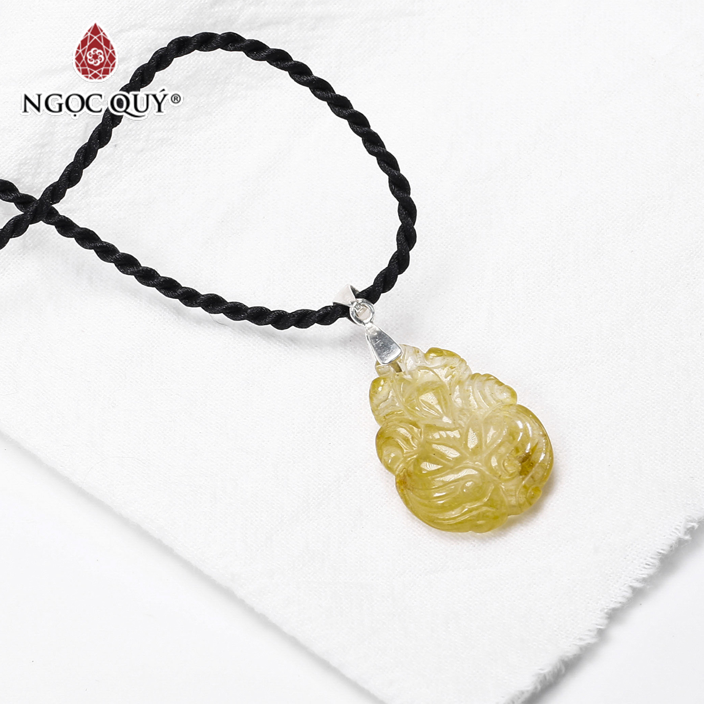 Mặt dây chuyền nữ hoàng hồ ly đá thạch anh tóc vàng mệnh thủy, kim - Ngọc Quý Gemstones