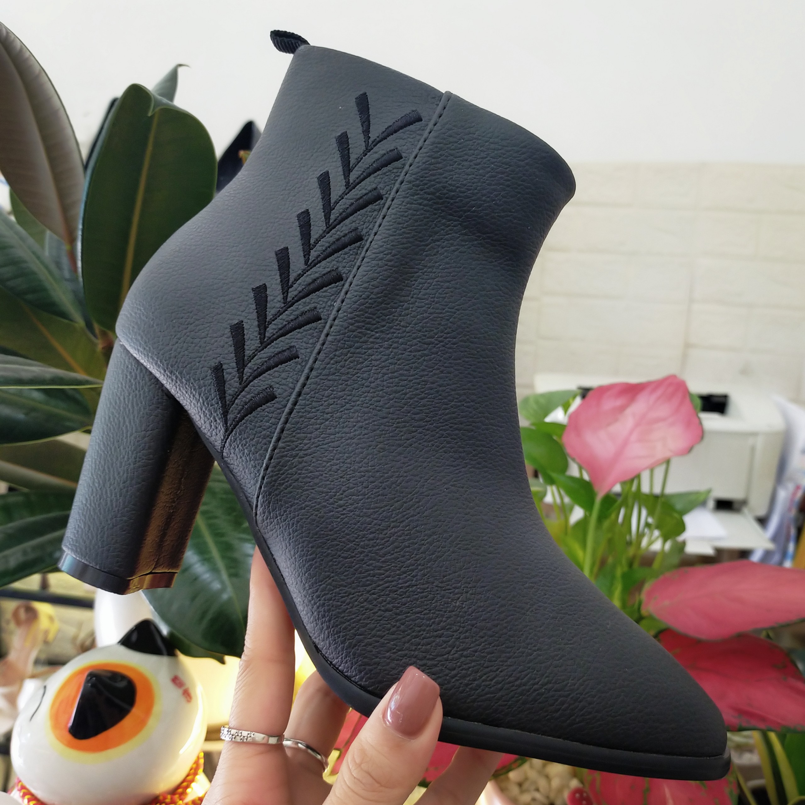 Boots thời trang nữ cao cấp ROSATA RO307 - HÀNG VIỆT NAM - BKSTORE