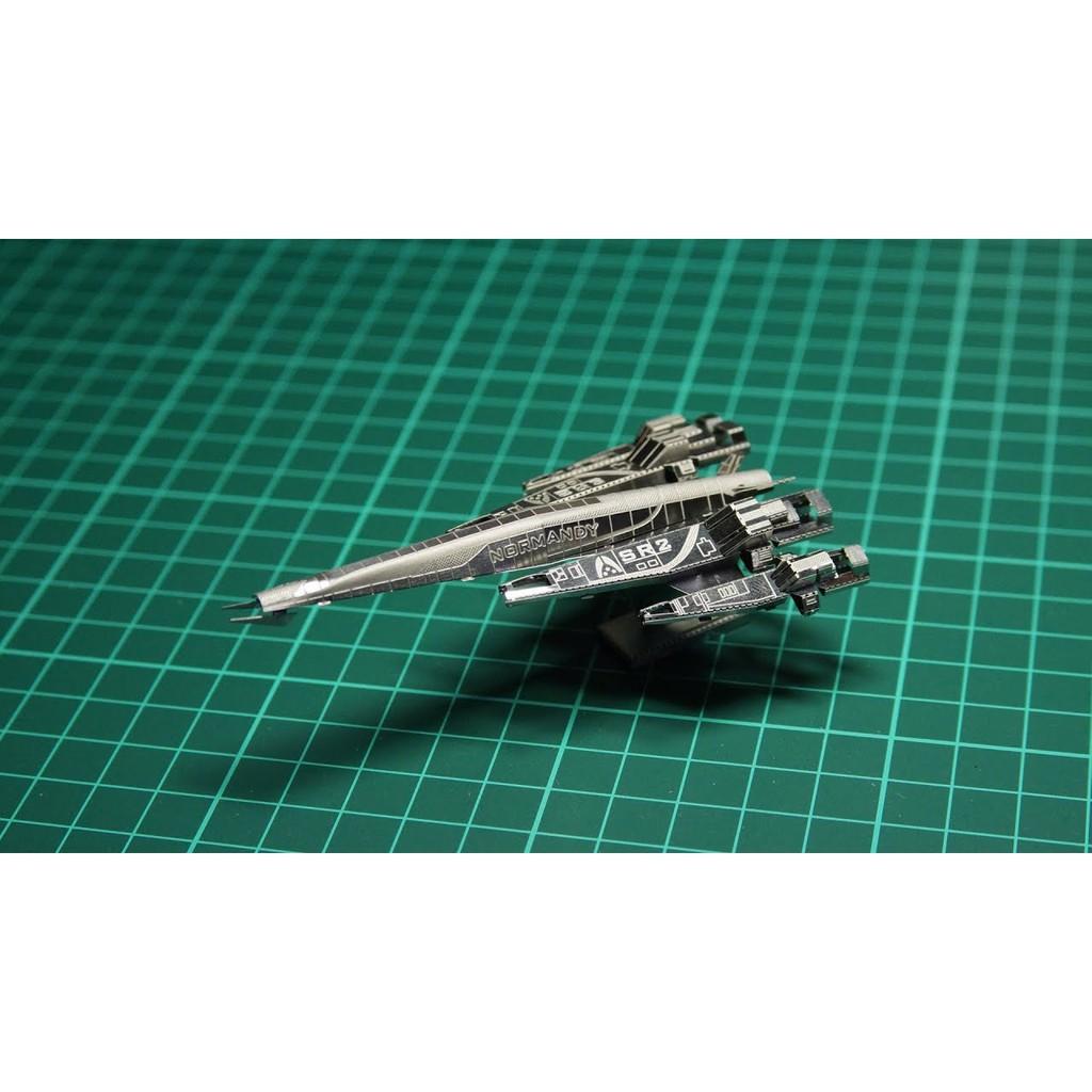 Mô Hình Lắp Ráp 3d Phi Thuyền Normandy SR2