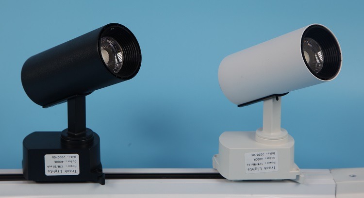 Đèn soi tranh bút