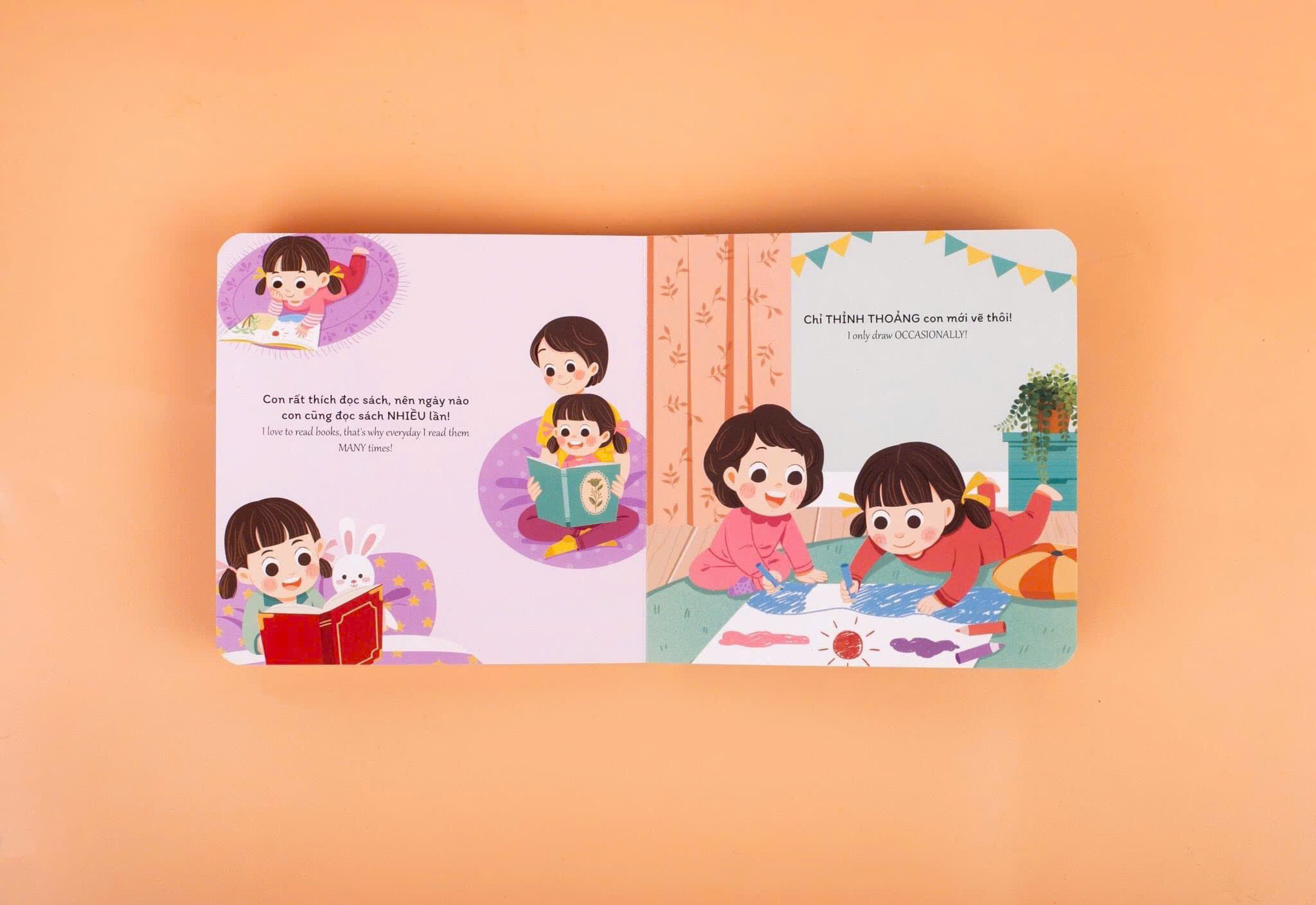 Combo Sách Song Ngữ BÉ HỌC GIAO TIẾP 2 - Từ Vựng Đối Lập (To - Nhỏ, Giống - Khác, Ít - Nhiều , Trên - Dưới), Sách Bồi Cứng Phát Triển Ngôn Ngữ Cho Bé