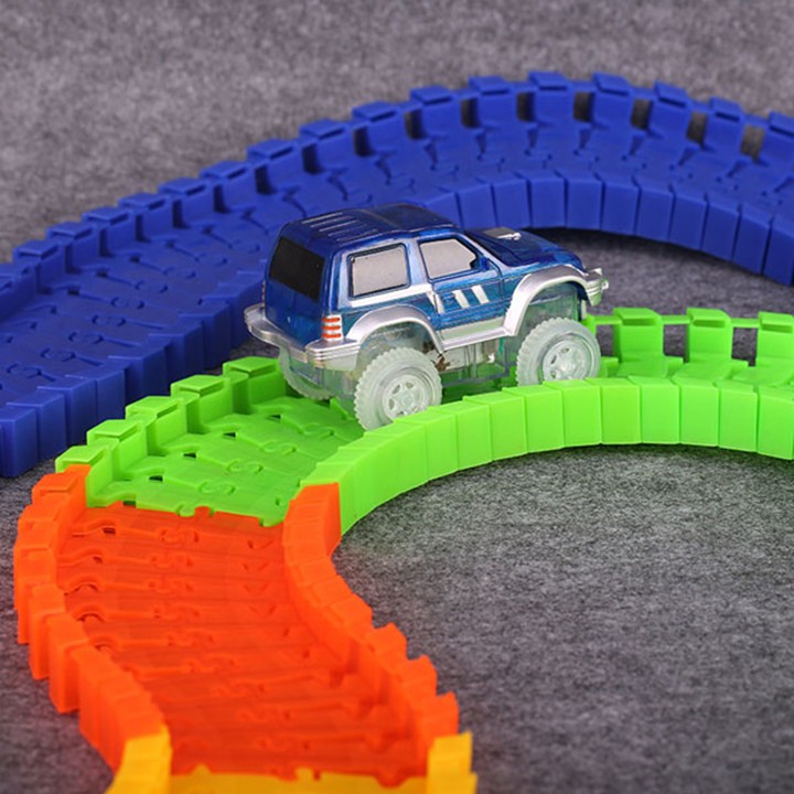 Bộ lắp ráp đường đua ô tô Magic Tracks 165pcs