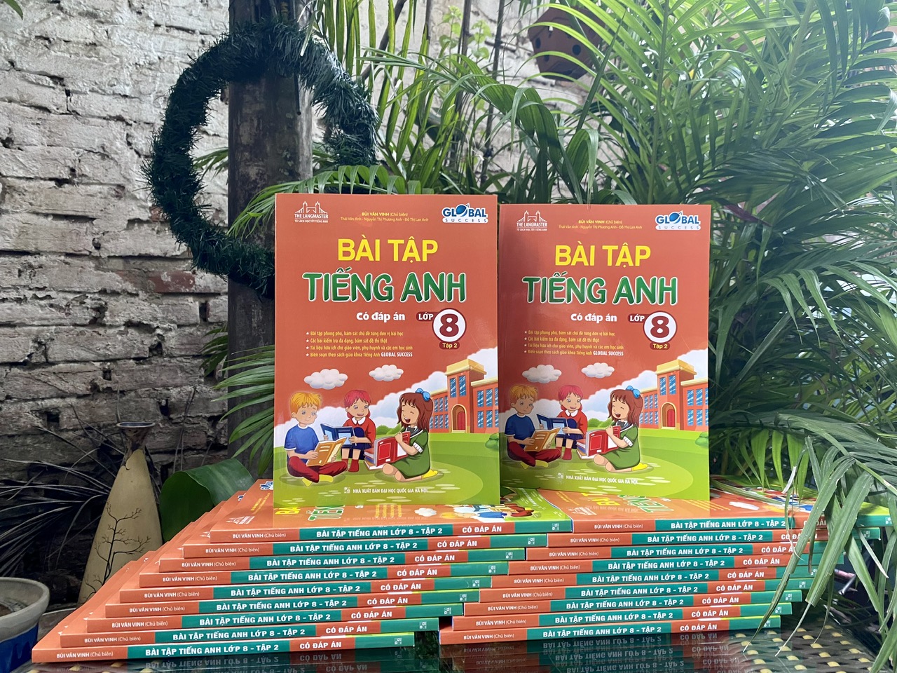 GLOBAL SUCCESS - Bài tập tiếng anh lớp 8 Tập 2