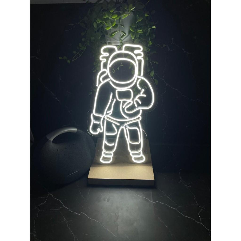 Đèn LED neon sign hình PHI HÀNH GIA | Saigonneonart | Sử dụng điện 12V | Chuyên dùng trang trí tường, trang trí phòng ngủ, trang trí nhà , trang trí quán coffee, trang trí cửa hàng