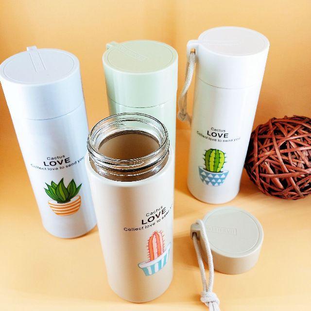Bình Nước Thủy Tinh Giữ Nhiệt Chữ Love Bọc Nhựa 450ML Hiện Đại