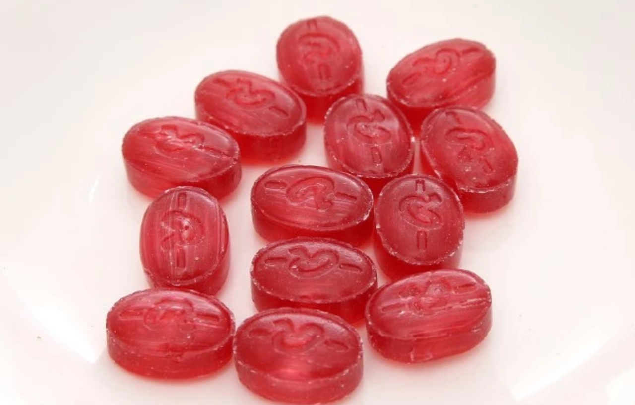 Kẹo Thảo Mộc Ricola không đường Swiss Herb Candy - Cranberry 100g