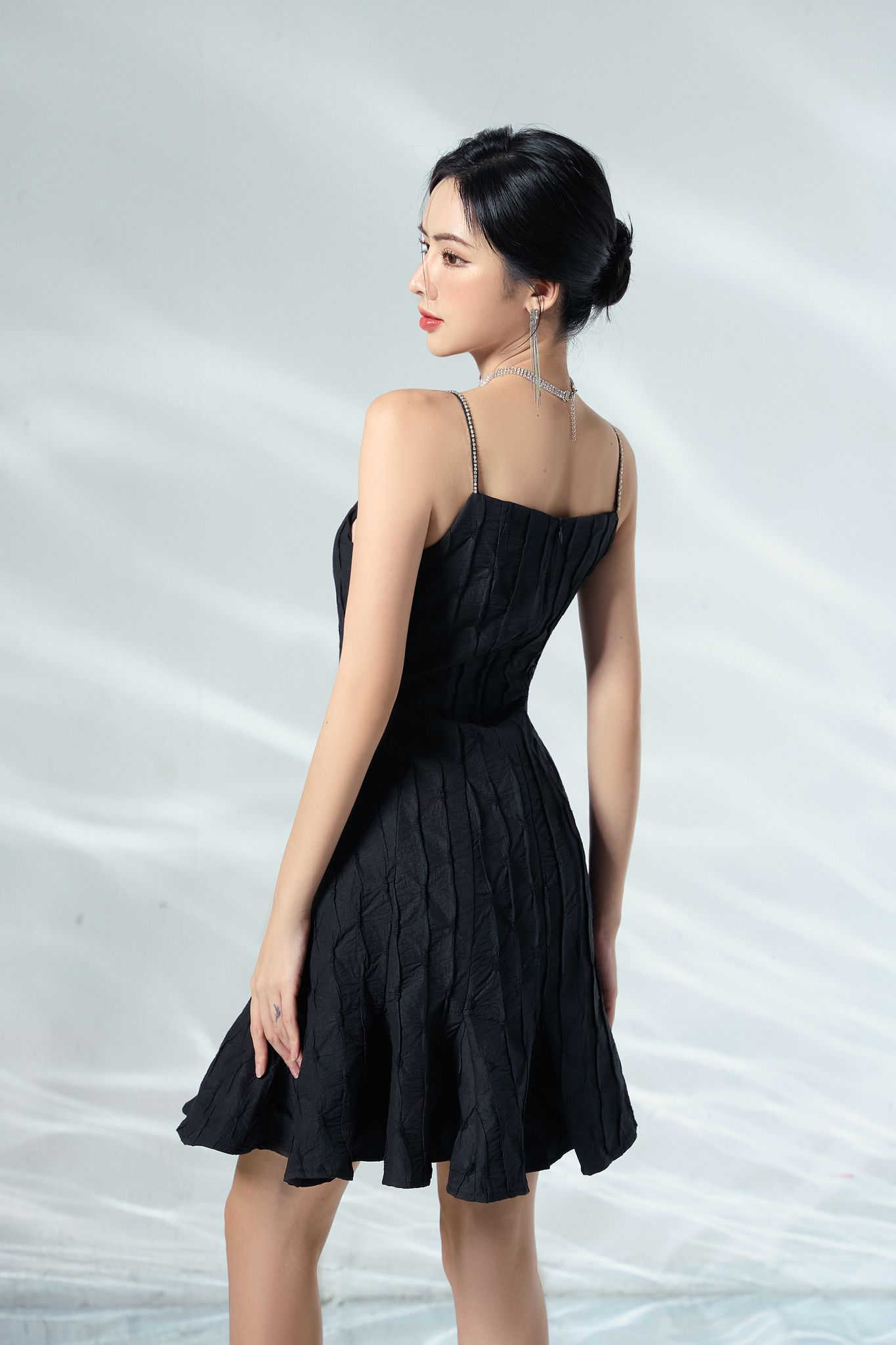OLV - Đầm Sarah Ruffle Hem Dress