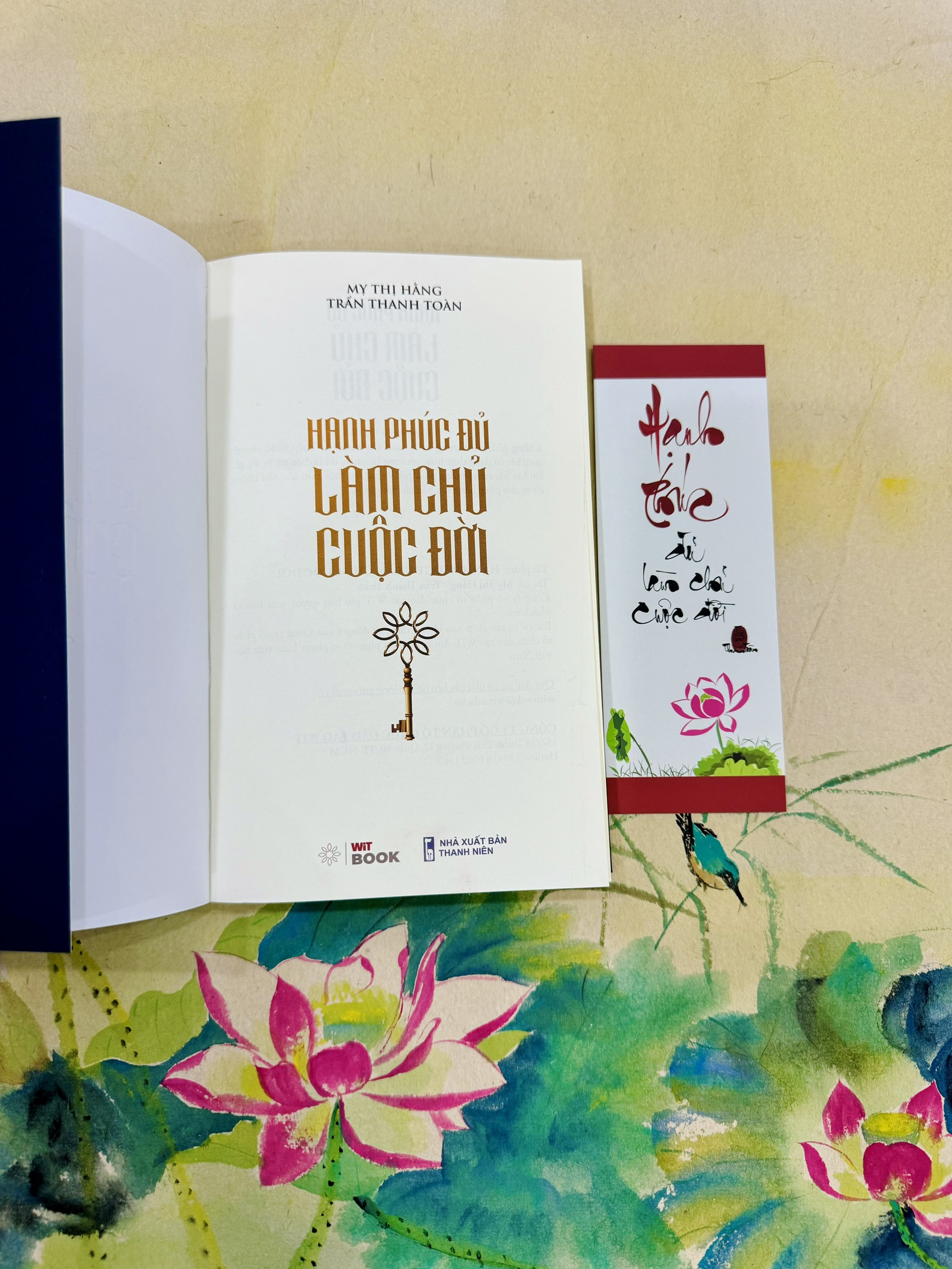 Sách - Hạnh phúc đủ làm chủ cuộc đời