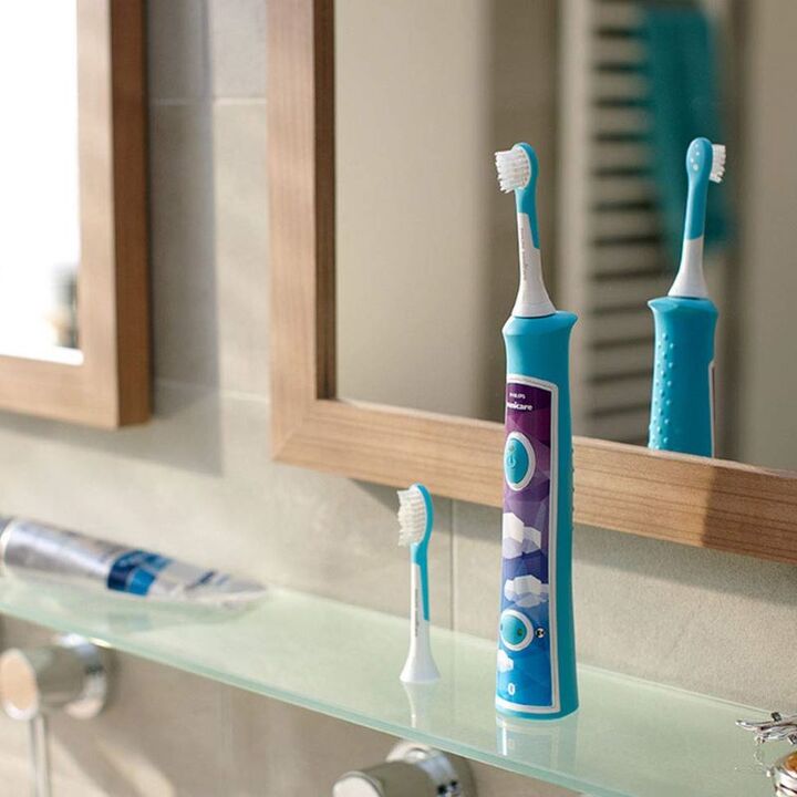 Bàn chải đánh răng điện trẻ em thương hiệu Philips HX6322/04 Sonicare For Kids - Kết nối ứng dụng thông minh - HÀNG NHẬP KHẨU