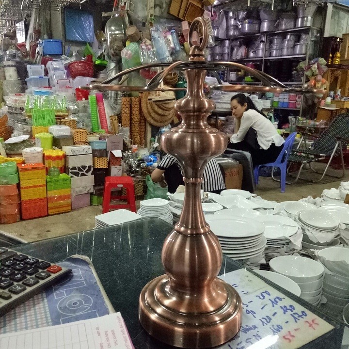 Giá treo ly đồng phong cách Châu Âu sang trọng mẫu mới 2024