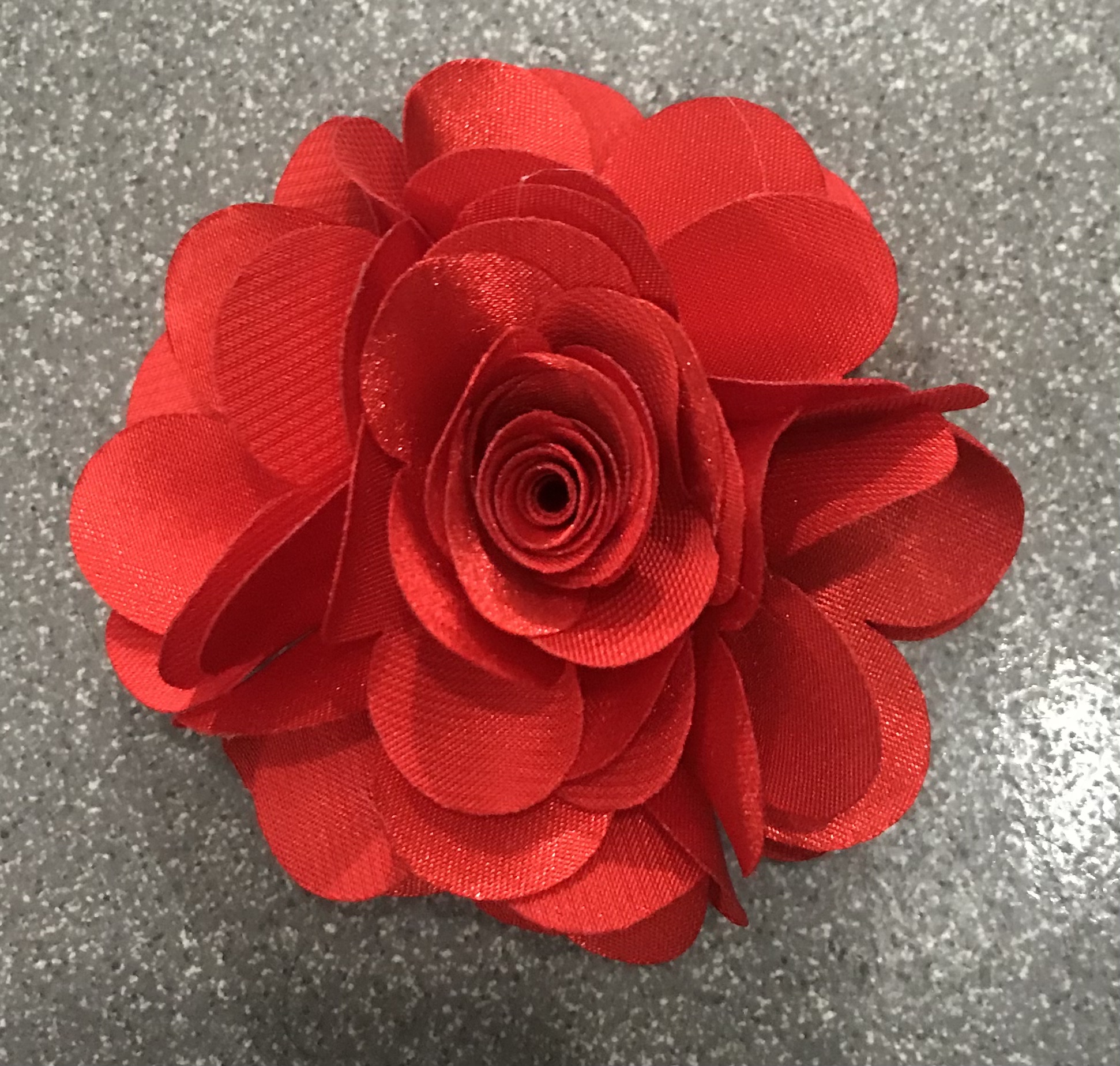 Bông Hồng  cài áo