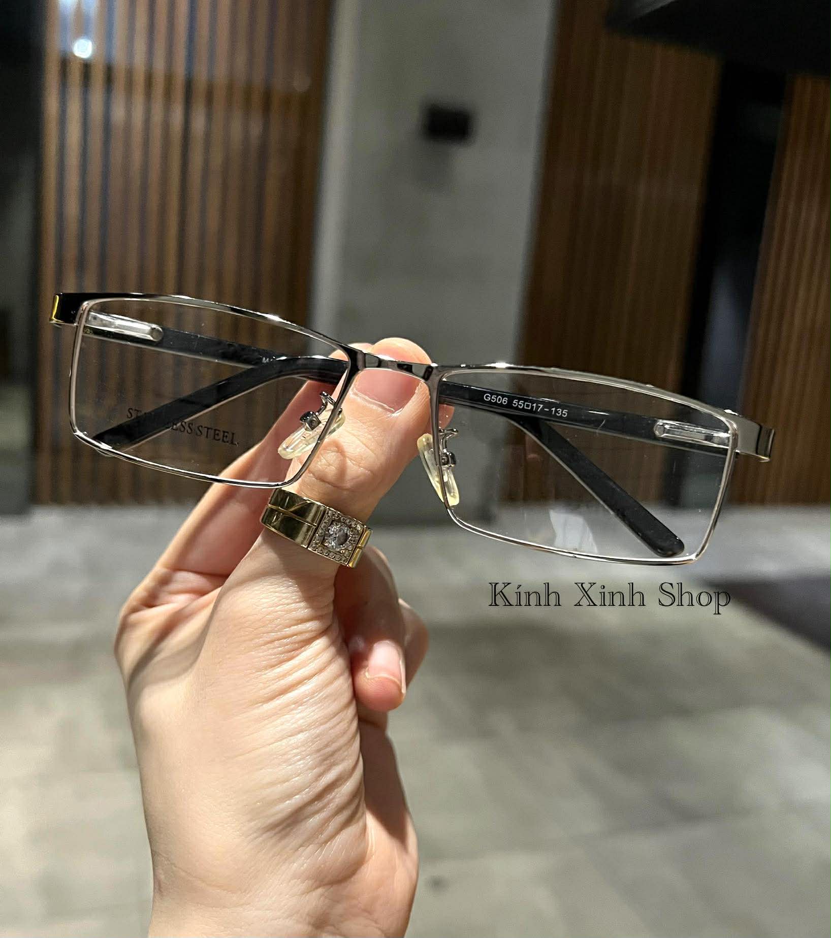 Kính nam nữ dáng mắt vuông gọng nhựa bản lề kim loại nhíp lò xo