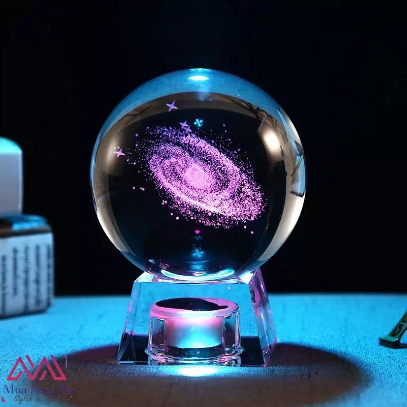 Bộ Quà Tặng Độc Quả Cầu Pha Lê 3D LED Galaxy