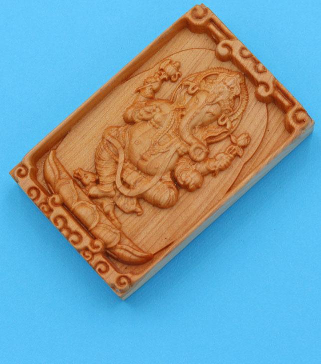 Hình ảnh Mặt gỗ hoàng đàn khắc hình thần Ganesha MG99