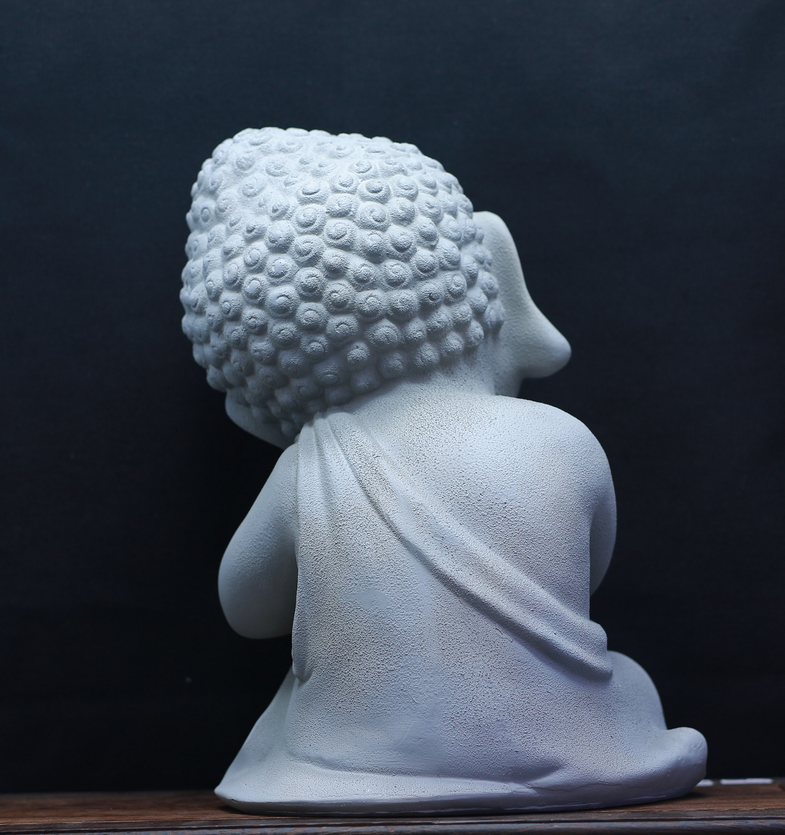 Tượng Phật Thích Ca - Màu Xi Măng như hình- làm bằng vật liệu nhựa Composite