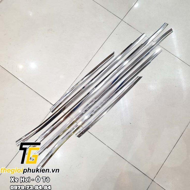 Nẹp chân kính INOX Hyundai Tucson 2022