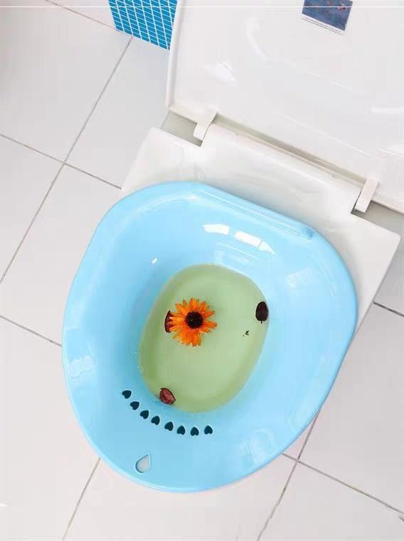 Chậu xông hơi vệ sinh phụ nữ có vòi xịt để vừa bồn cầu toilet. Shop giao mầu ngẫu nhiên - Hàng Chất Lượng