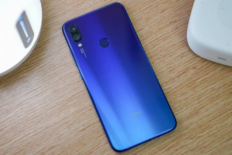 Thời lượng pin của điện thoại Xiaomi Redmi 7 chính hãng Thời lượng pin của điện thoại Xiaomi Redmi 7 chính hãng