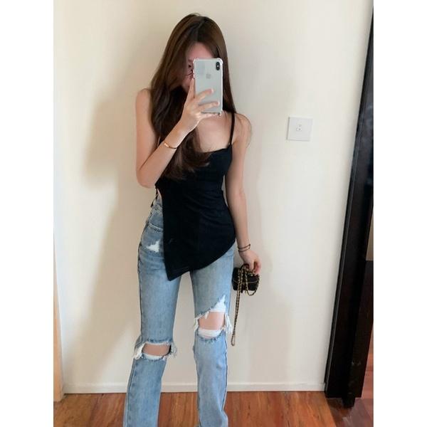 Áo 2 dây xẻ tà có mút ngực