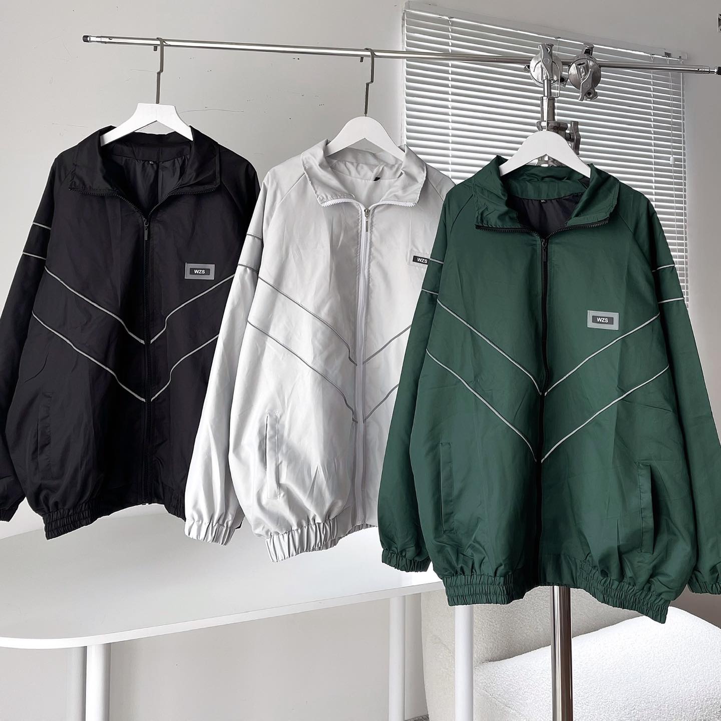 Áo khoác dù local brand nam nữ , Jacket WZS Phản Quang form rộng, chất dù dày dặn 2 lớp và túi trong unisex - Gin store