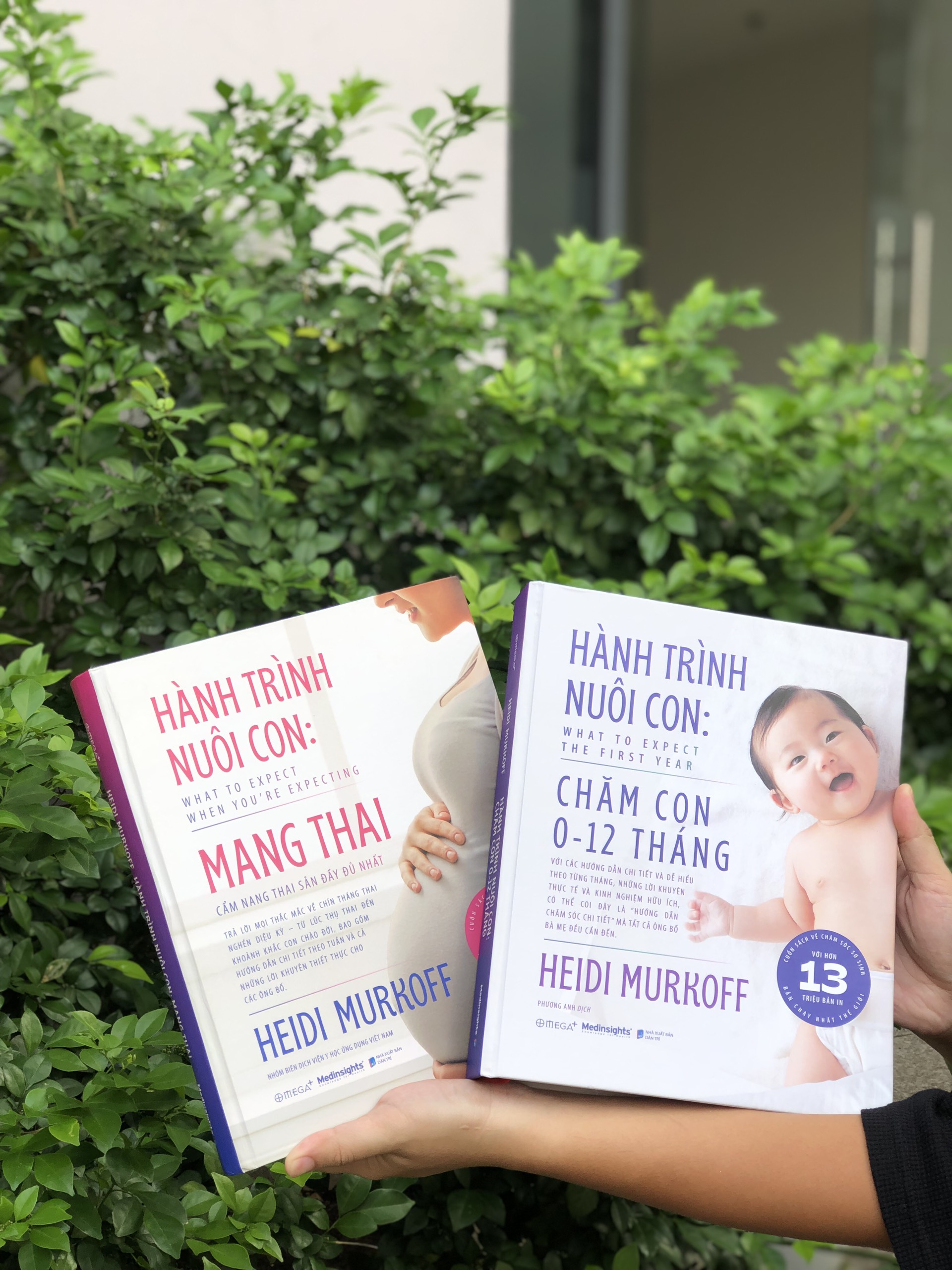 Combo Hành Trình Nuôi Con: Mang Thai + Chăm Con 0 -12 Tháng (Heidi Murkoff) - Omega Plus