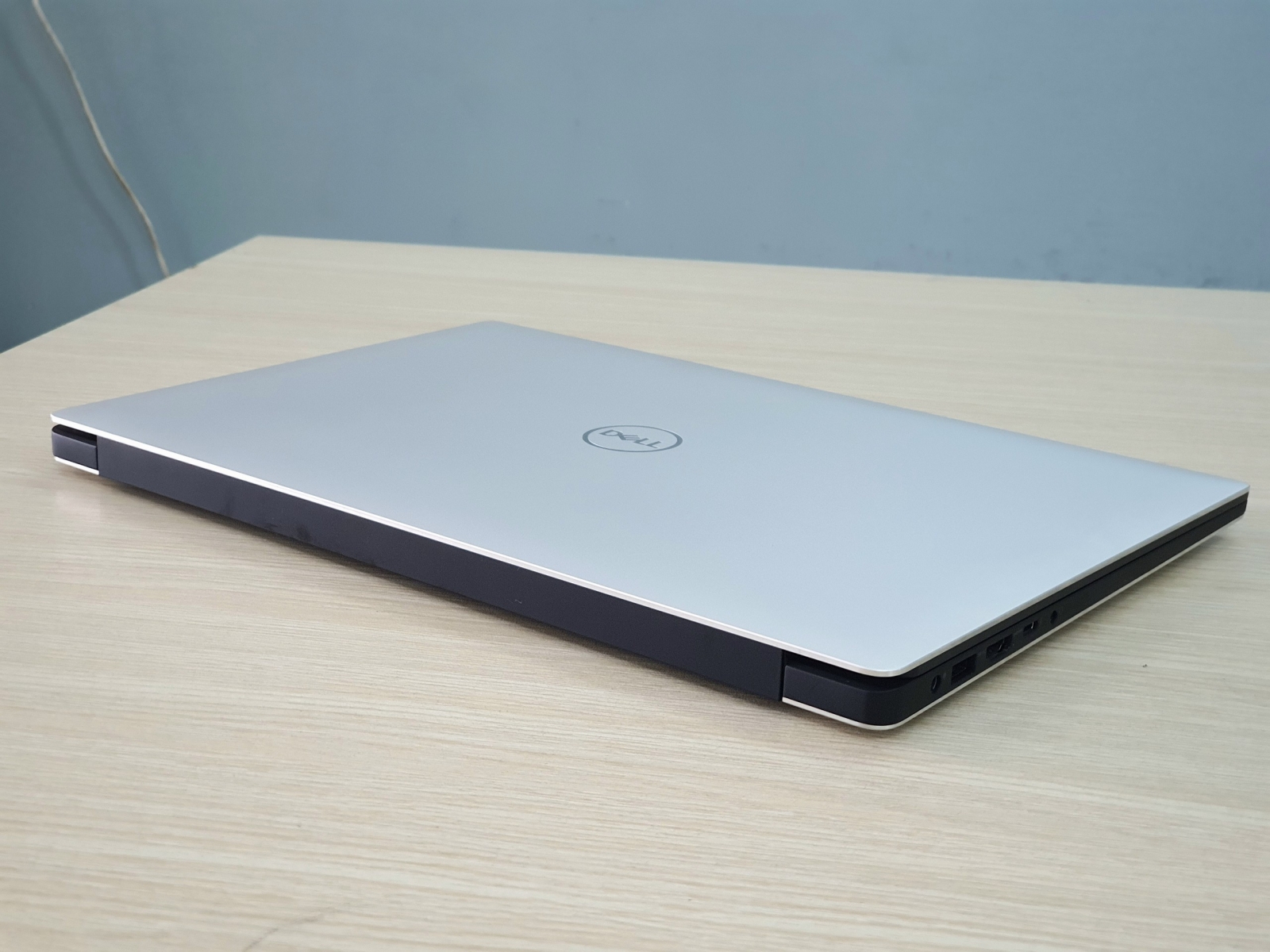 Dell Precision 5540 Core i9 Ram 16gb, SSD NVME 512gb Card T2000 15.6inch IPS - Hàng Chính Hãng