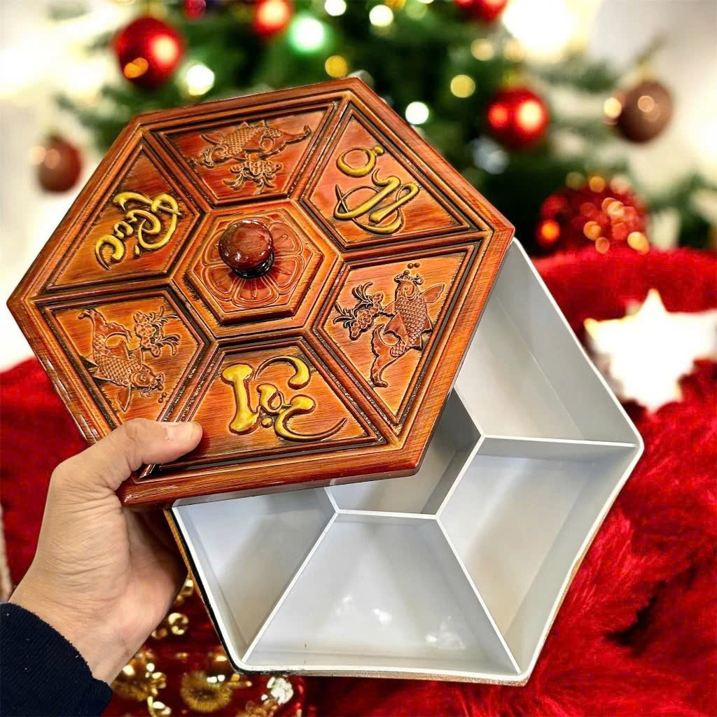 Khay Đựng Bánh Kẹo Mứt Tết Giả Gỗ Phúc Lộc Thọ – Hộp Mứt Tết Cá Chép Vàng 7 Ngăn Sang Trọng, Tiện Lợi - HÀNG CHÍNH HÃNG MINIIN