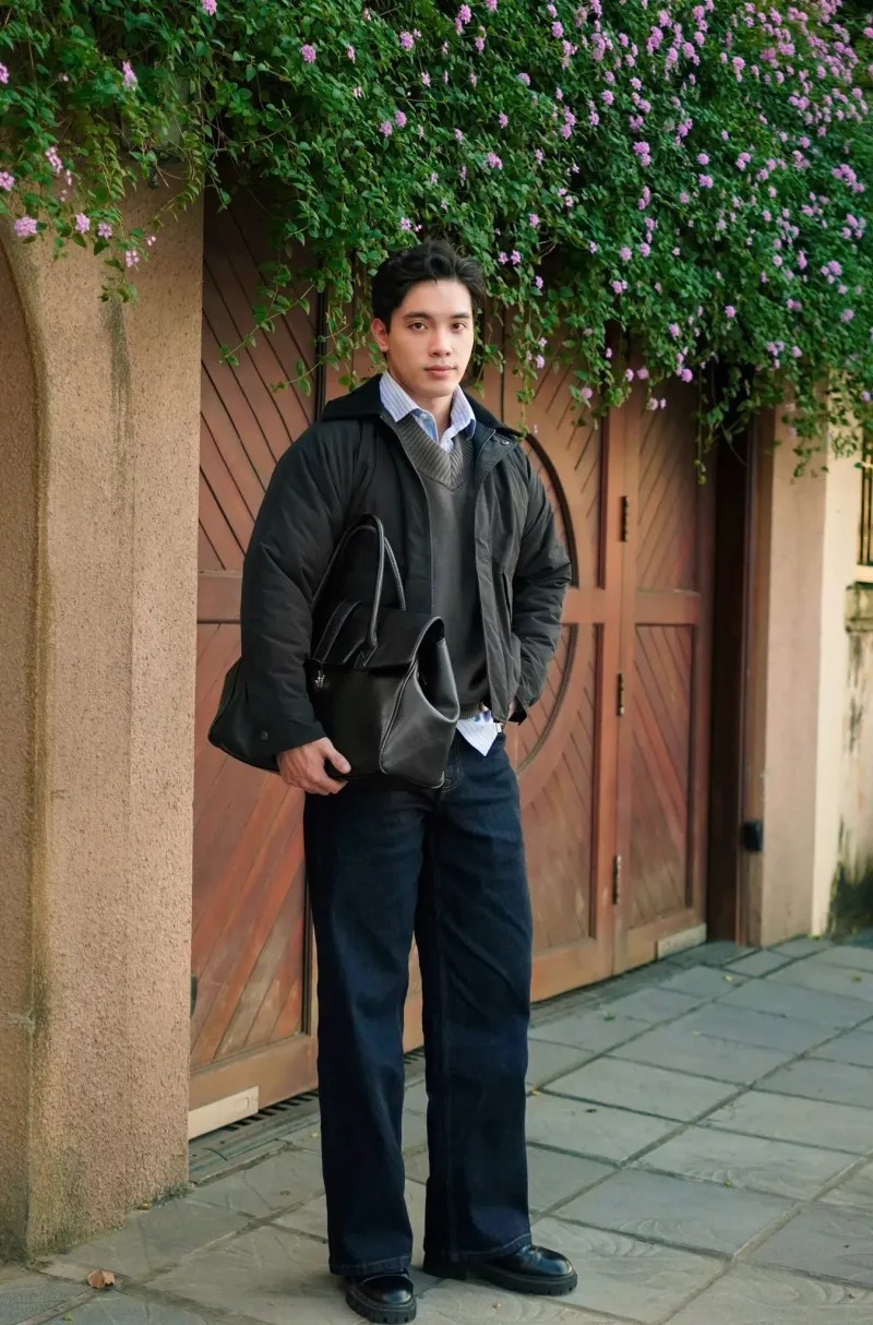 Áo Khoác Chần Bông Phối Cổ Nhung Tăm Form Regular - ROUTINE 10F25JAC008