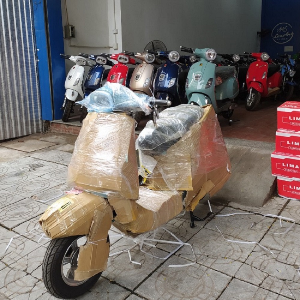 SẠC DÀNH CHO XE MÁY ĐIỆN VESPA - SẠC DÒNG ĐIỆN CHUẨN - NGẮT ĐIỆN TUYỆT ĐỐI - BẢO VỆ XE - KÉO DÀI TUỔI THỌ ẮC QUY - LOẠI 60V-20AH HOẶC 48V-20AH CHÂN ĐẶC