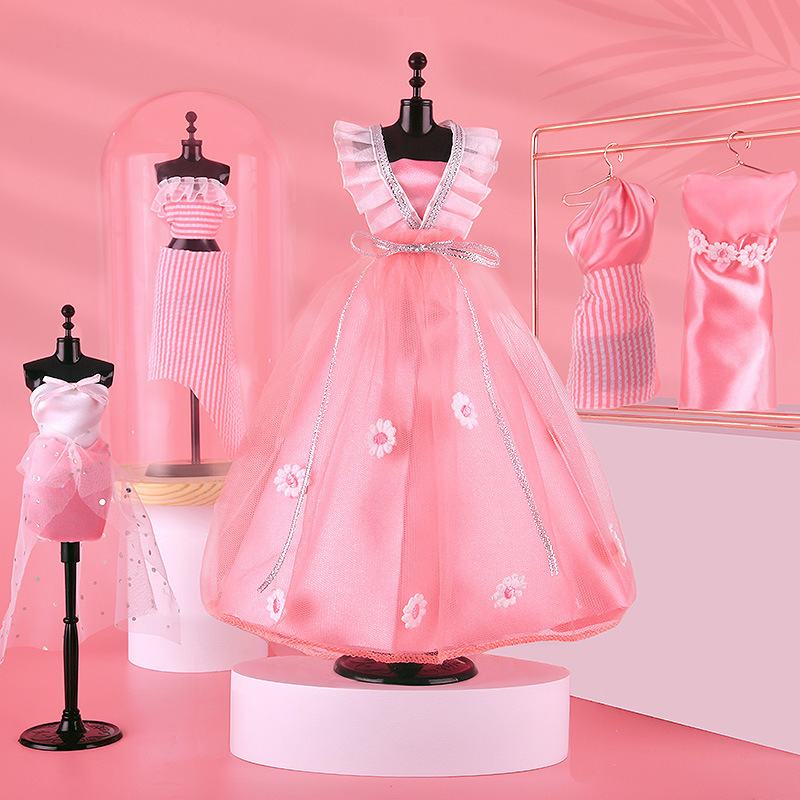Bộ đồ chơi thiết kế thời trang tự may váy công chúa nhiều màu sắc cho bé phát triển tư duy sáng tạo, quà tặng sinh nhật