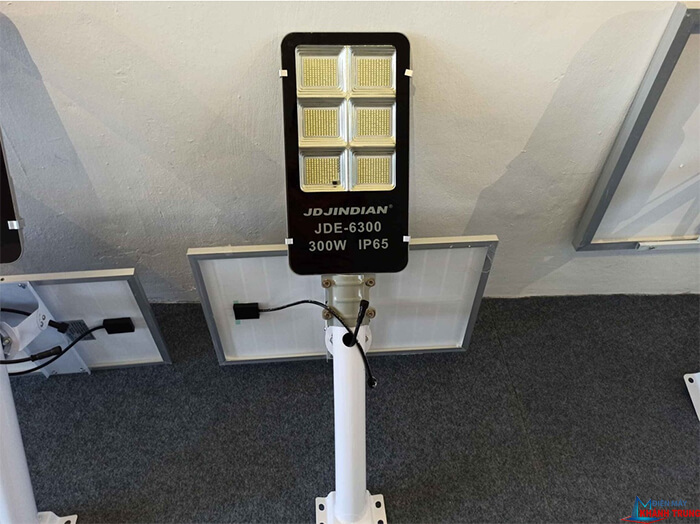 Đèn JDE-6300 300W - Đèn Đường Năng Lượng Mặt Trời Jindian Solar Light 300W