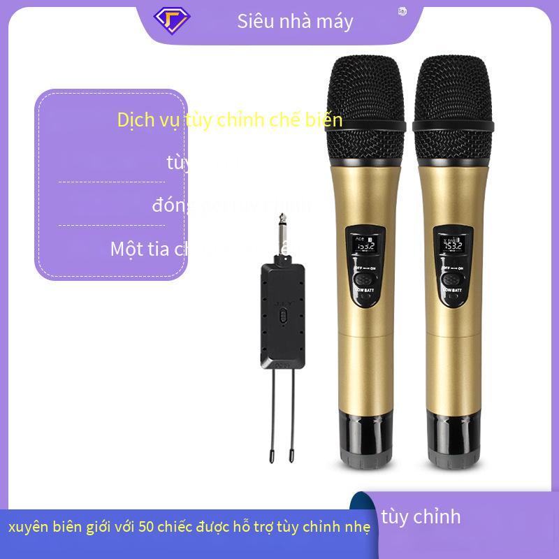 Micro không dây phong cách mới nhất một cho hai sân khấu chuyên nghiệp âm thanh karaoke gia đình phát sóng trực tiếp card âm thanh micro không dây đa chức năng