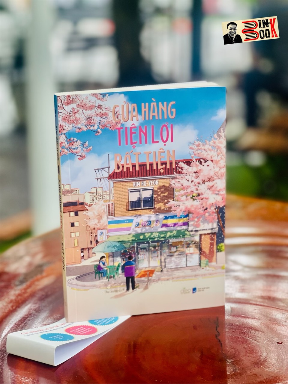 CỬA HÀNG TIỆN LỢI BẤT TIỆN - Kim Ho-Yeon – Thu Hưng dịch – Gieo books – NXB Dân Trí – Bìa mềm